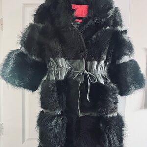 🖤🌟Bold & Glamorous Long Black 100% Fur & Leather Coat